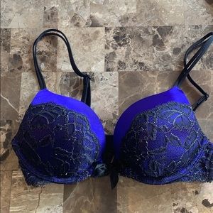 {Victoria’s Secret} Very Sexy Bra 32A